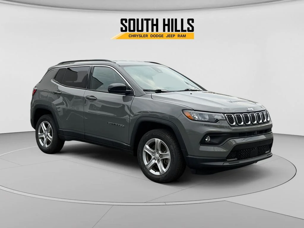 Certified Used 2023 Gray Jeep Latitude image 7