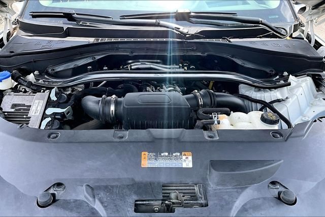Used 2023 White Lincoln Reserve image 29
