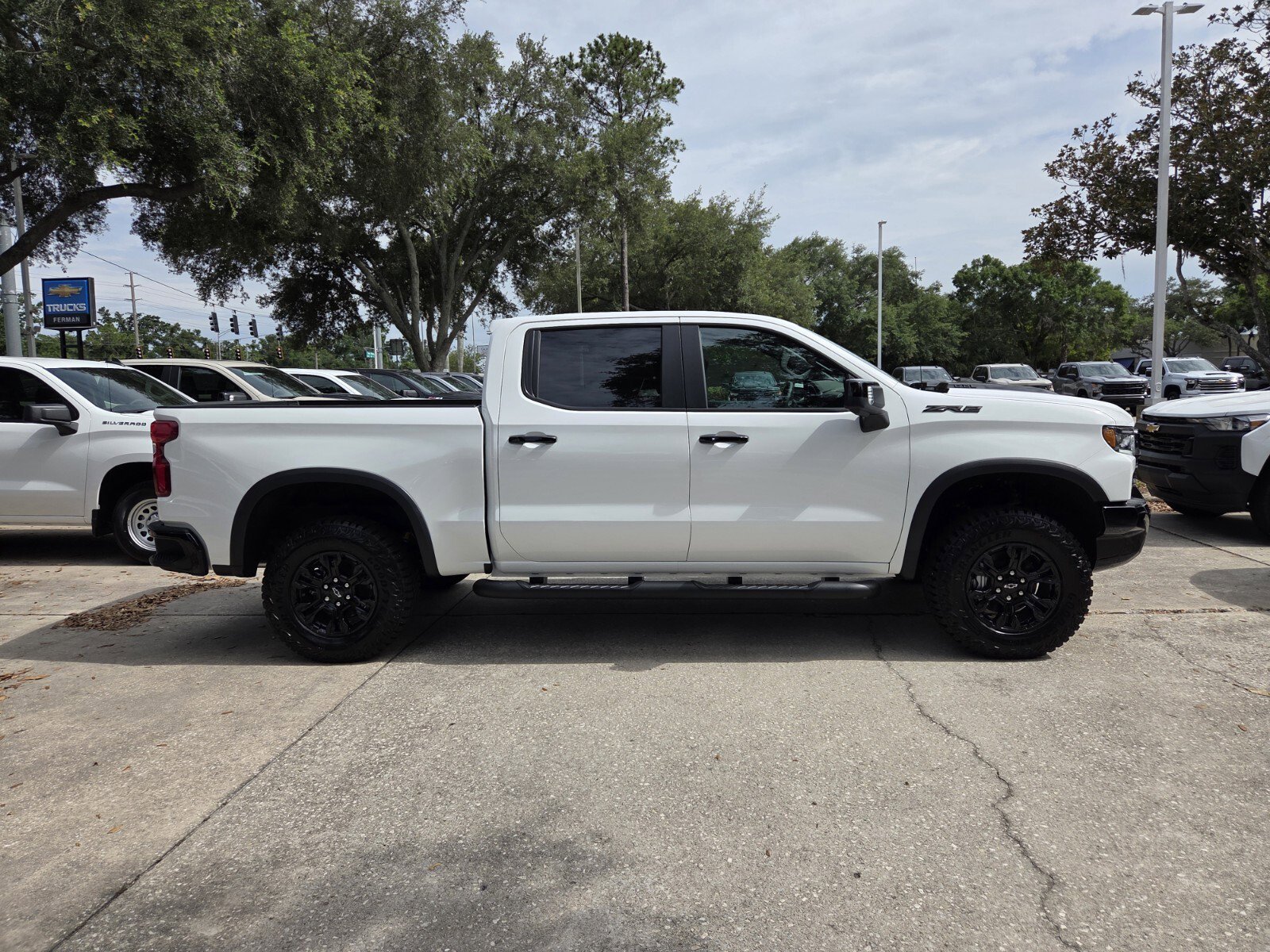 2026 Chevrolet Silverado 1500 ZR2 - Photo 8