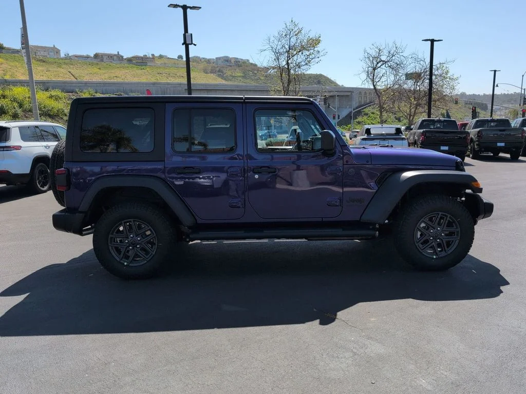 New 2026 Reign Exterior Paint Jeep Sport S image 4