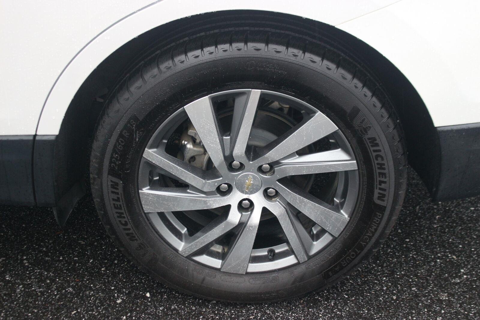 Used 2023 Iridescent Pearl Tricoat Chevrolet Premier image 42