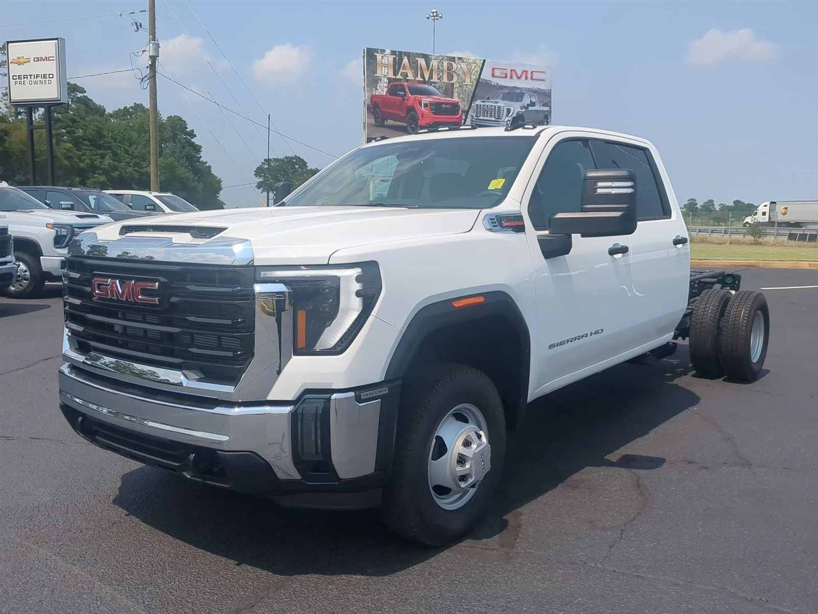 New 2026 Summit White GMC Pro image 28