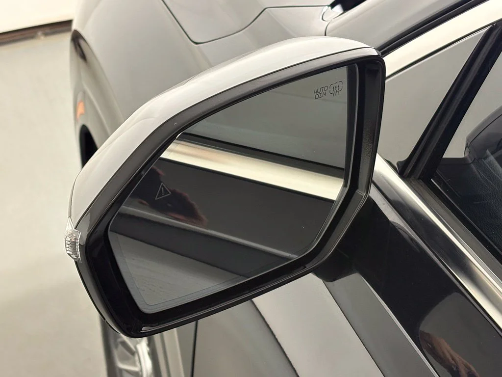 Used 2023 White Hyundai Calligraphy image 16