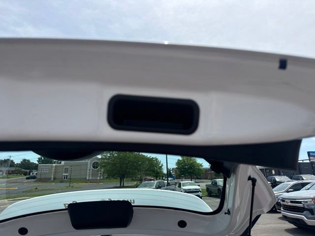 Used 2020 White Nissan SR image 30