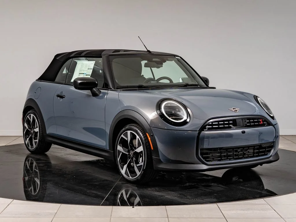 New 2026 Gray Metallic MINI Iconic image 13
