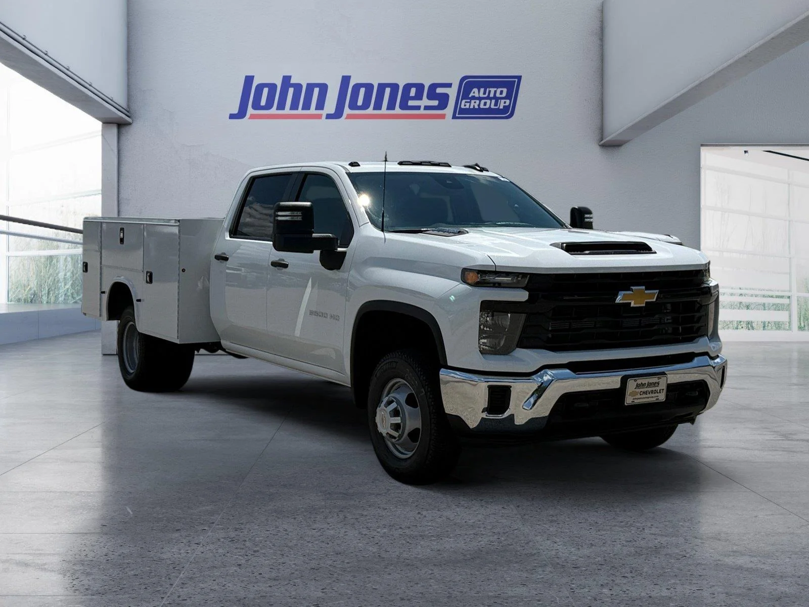 New 2026 Summit White Chevrolet Work Truck image 7