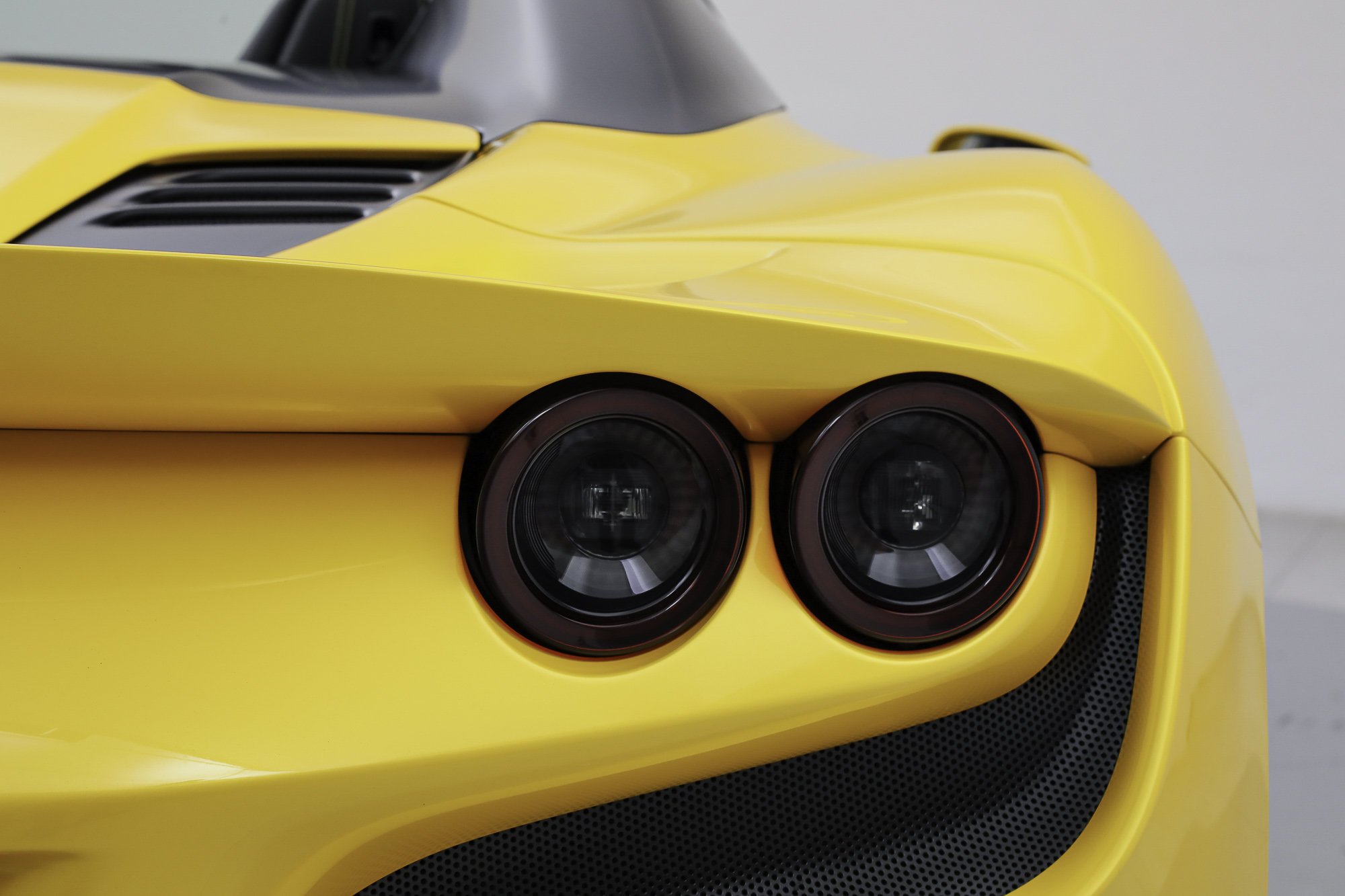 Used 2022 Yellow Ferrari  image 23