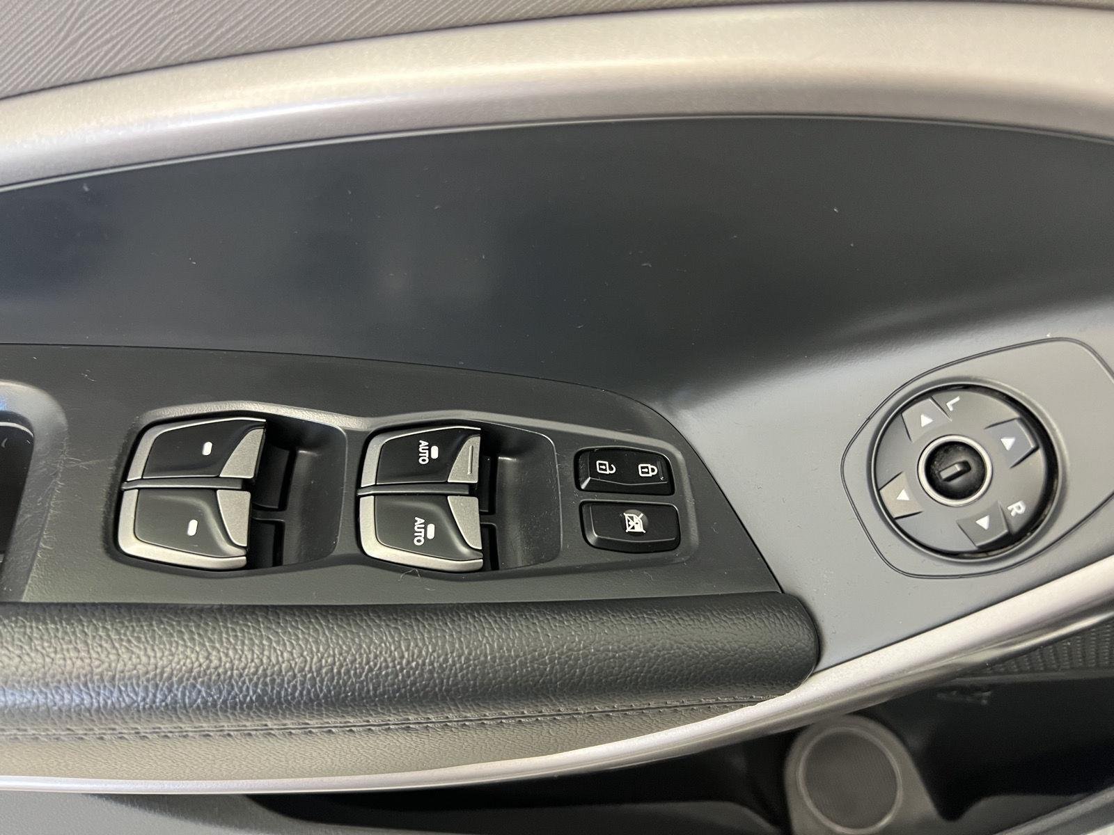 2015 Hyundai Santa Fe Sport 2.0T - Photo 18