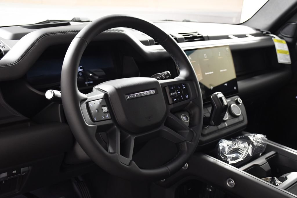 2026 Land Rover Defender X-Dynamic SE - Photo 13