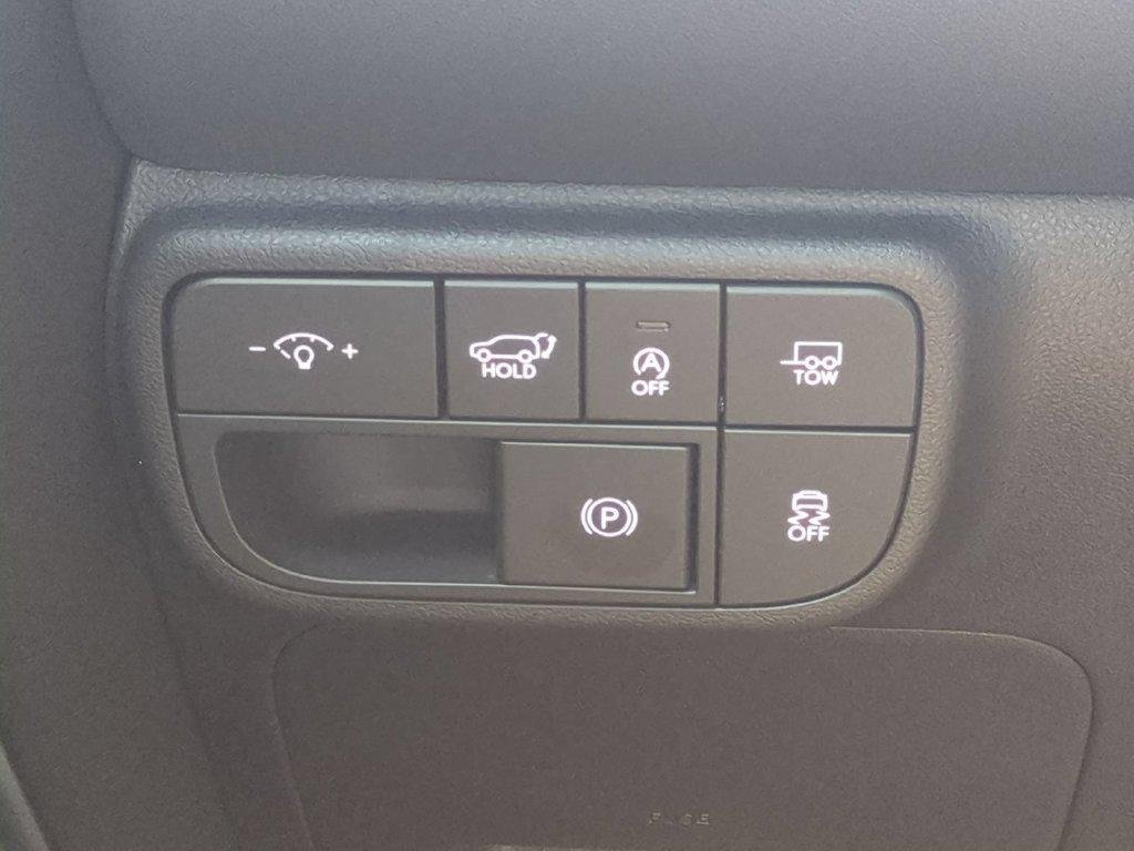 New 2027 Black Hyundai SEL FWD image 31