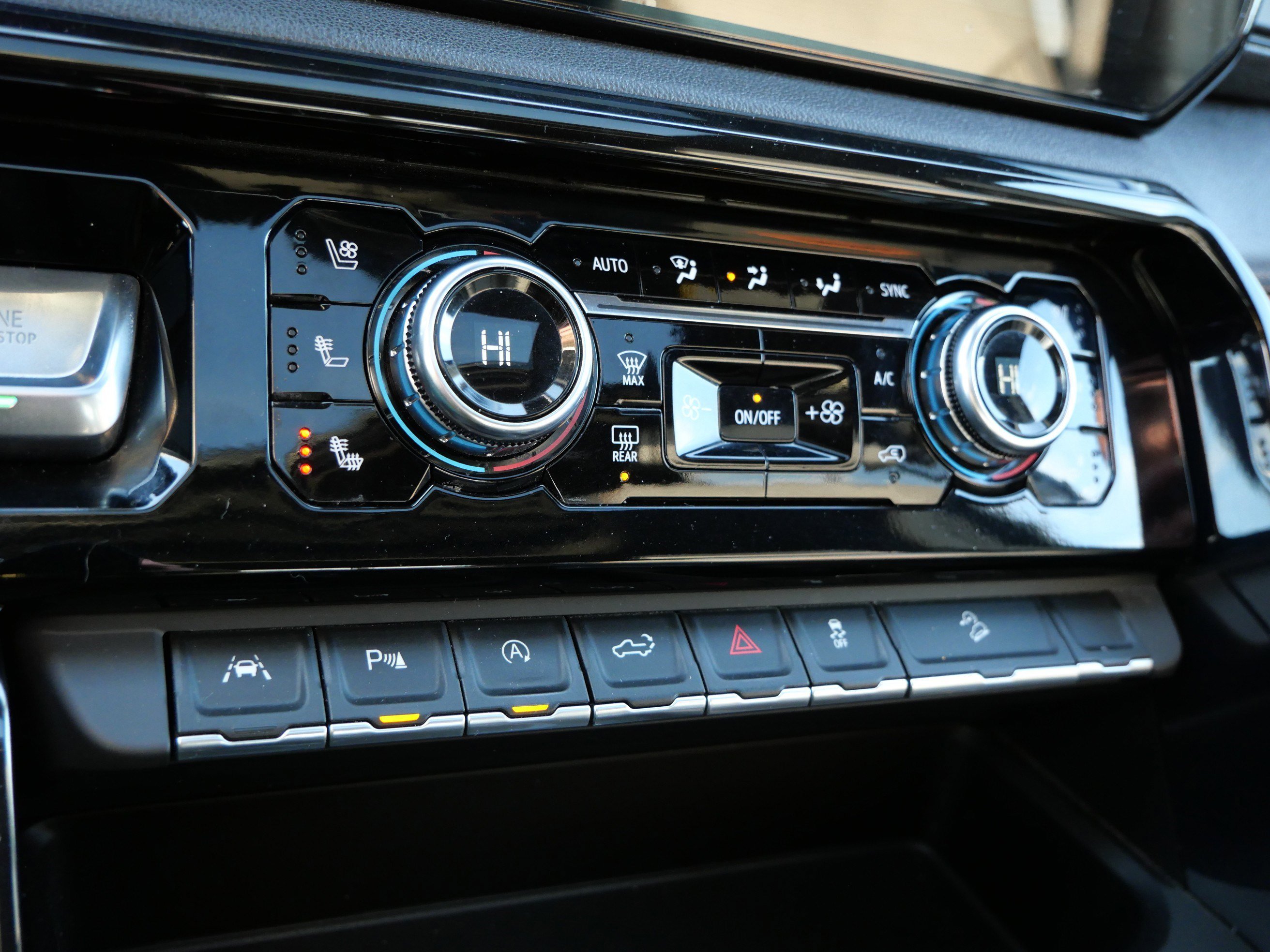 2023 GMC Sierra 1500 AT4 - Photo 28