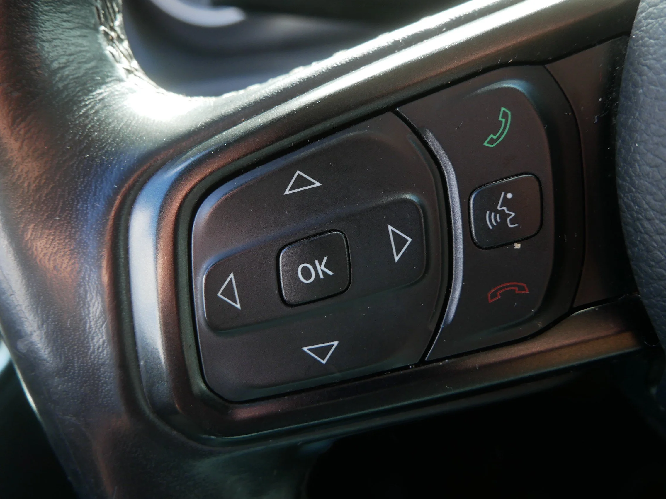 Used 2019 Ocean Blue Metallic Clearcoat Jeep Sport S image 20
