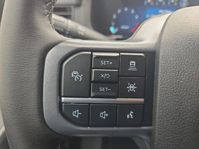 New 2026 Carbonized Gray Metallic Ford XLT image 26