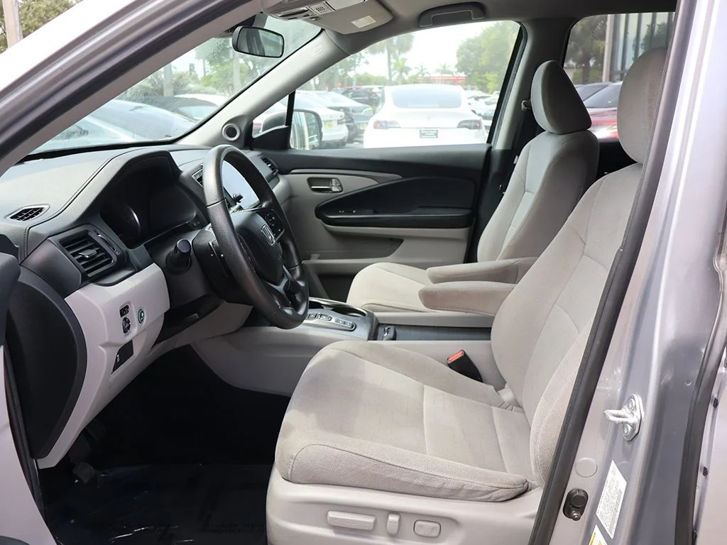 Used 2021 Silver Honda EX image 27