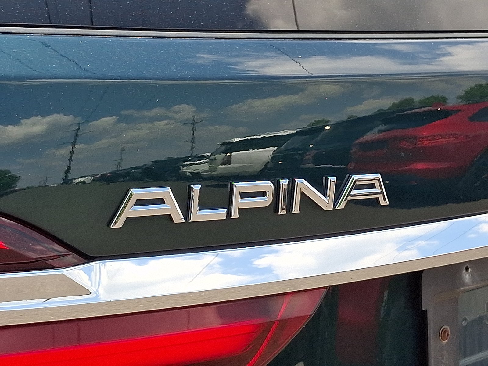 Used 2022 ALPINA Green Metallic - ZGA BMW  image 29