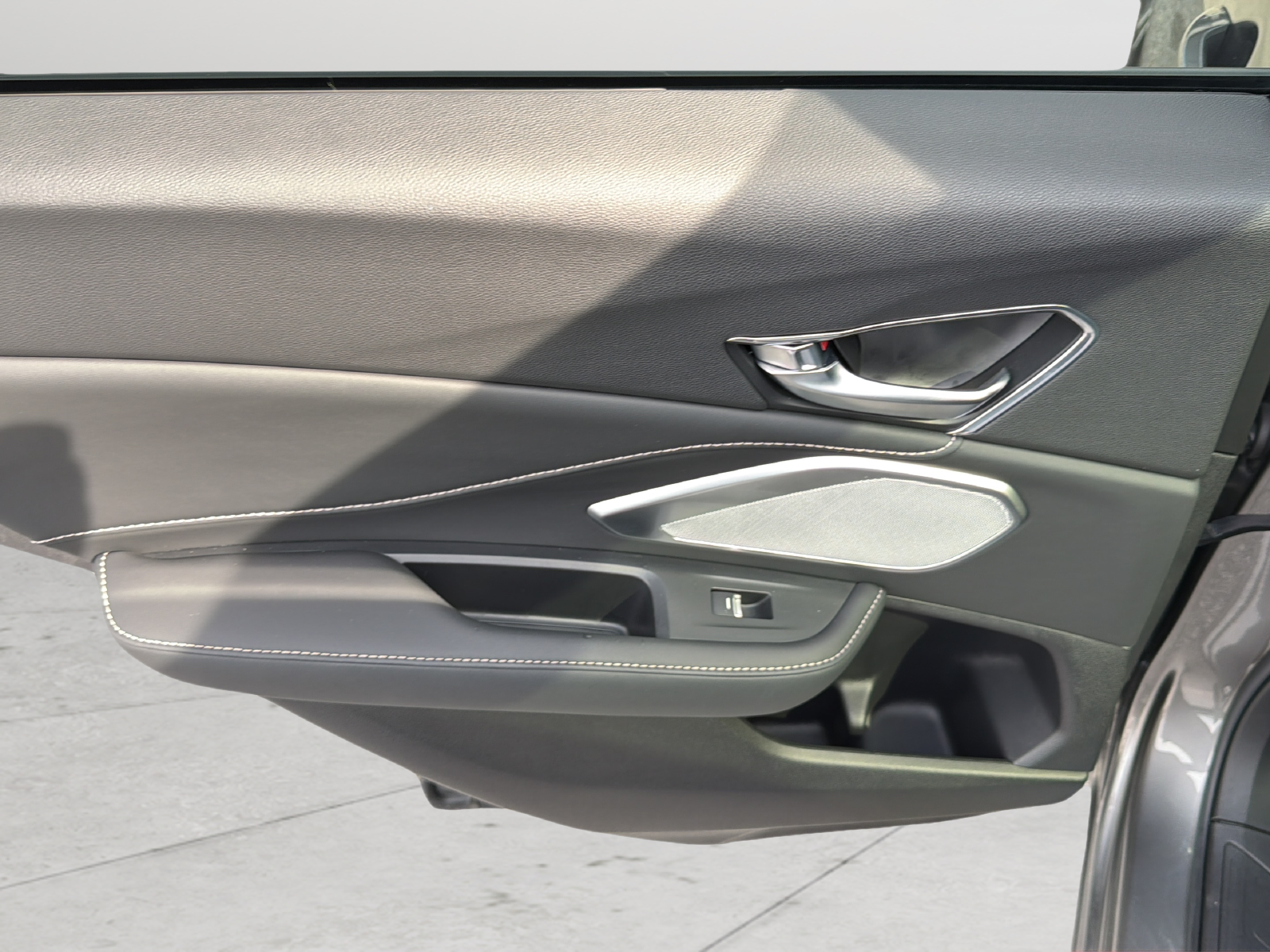 Used 2024 Carbon Metallic Acura Advance Package image 37