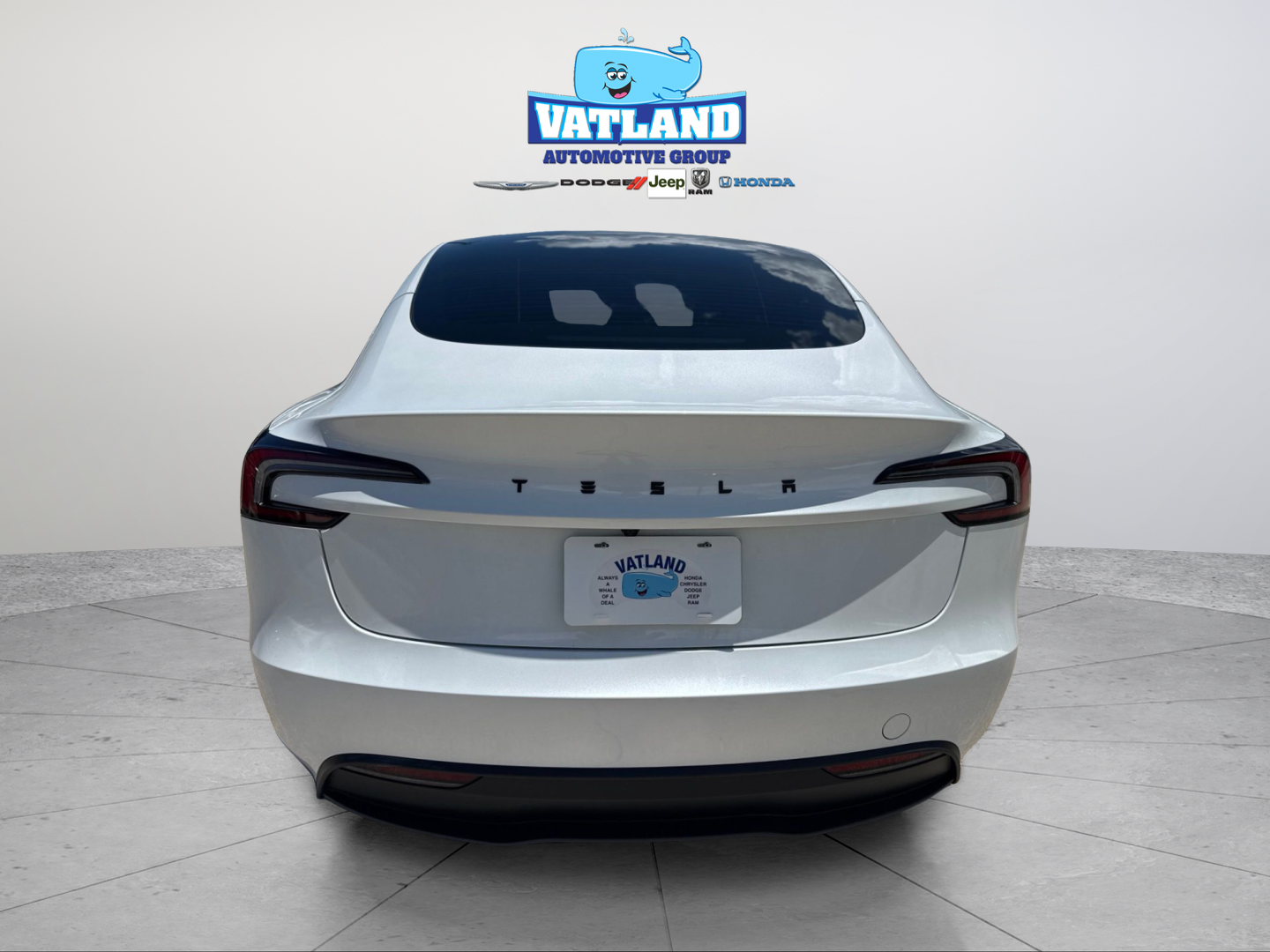 Used 2025  Tesla Long Range image 26