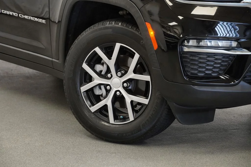 Used 2024 Black Jeep Limited image 8