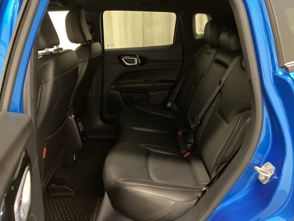 Used 2024 Hydro Blue Pearlcoat Jeep Trailhawk image 14