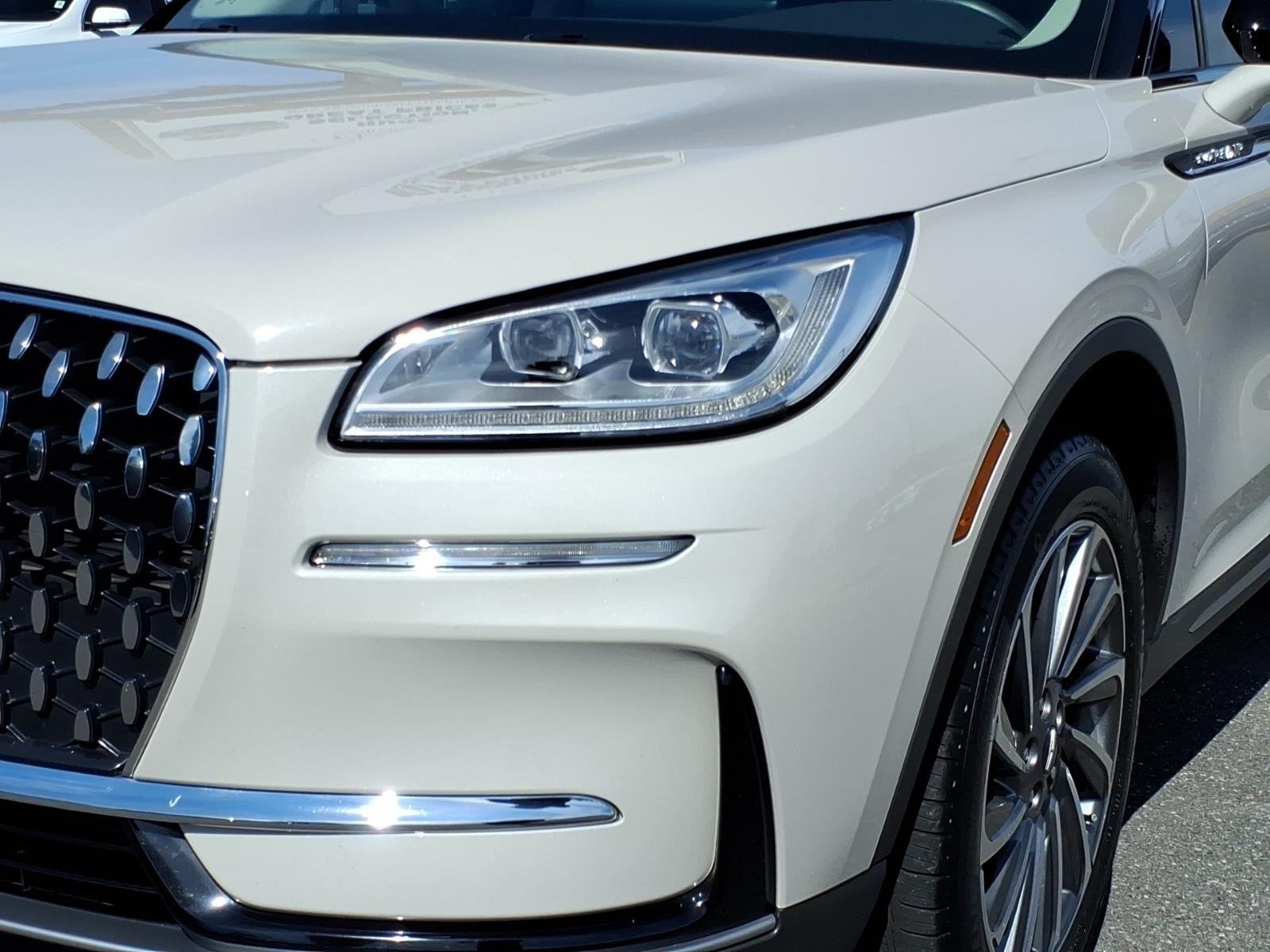 Used 2023 Ceramic Pearl Metallic Tinted Clearcoat Lincoln Reserve image 16