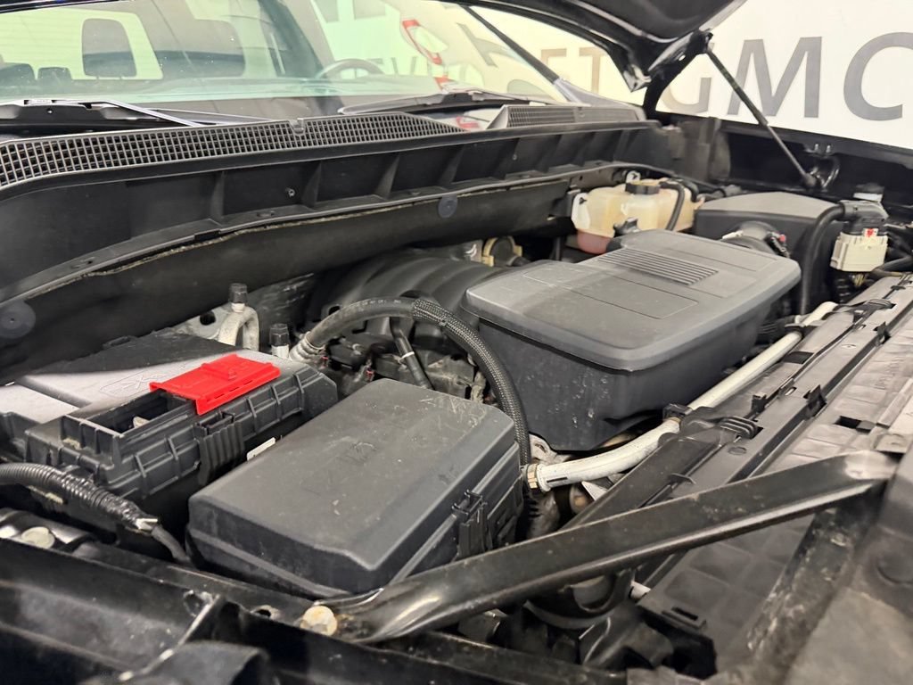 Used 2022 Black Chevrolet RST image 6