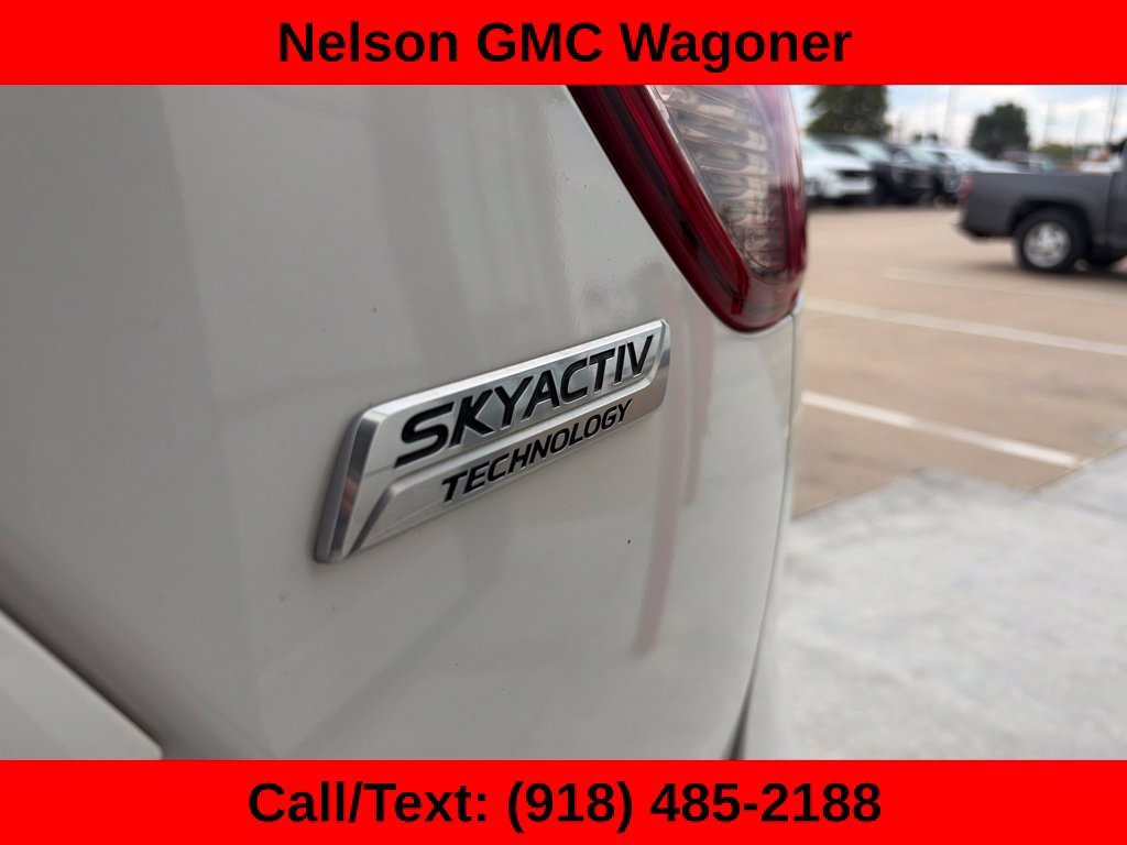 Used 2016 White Mazda Grand Touring image 8