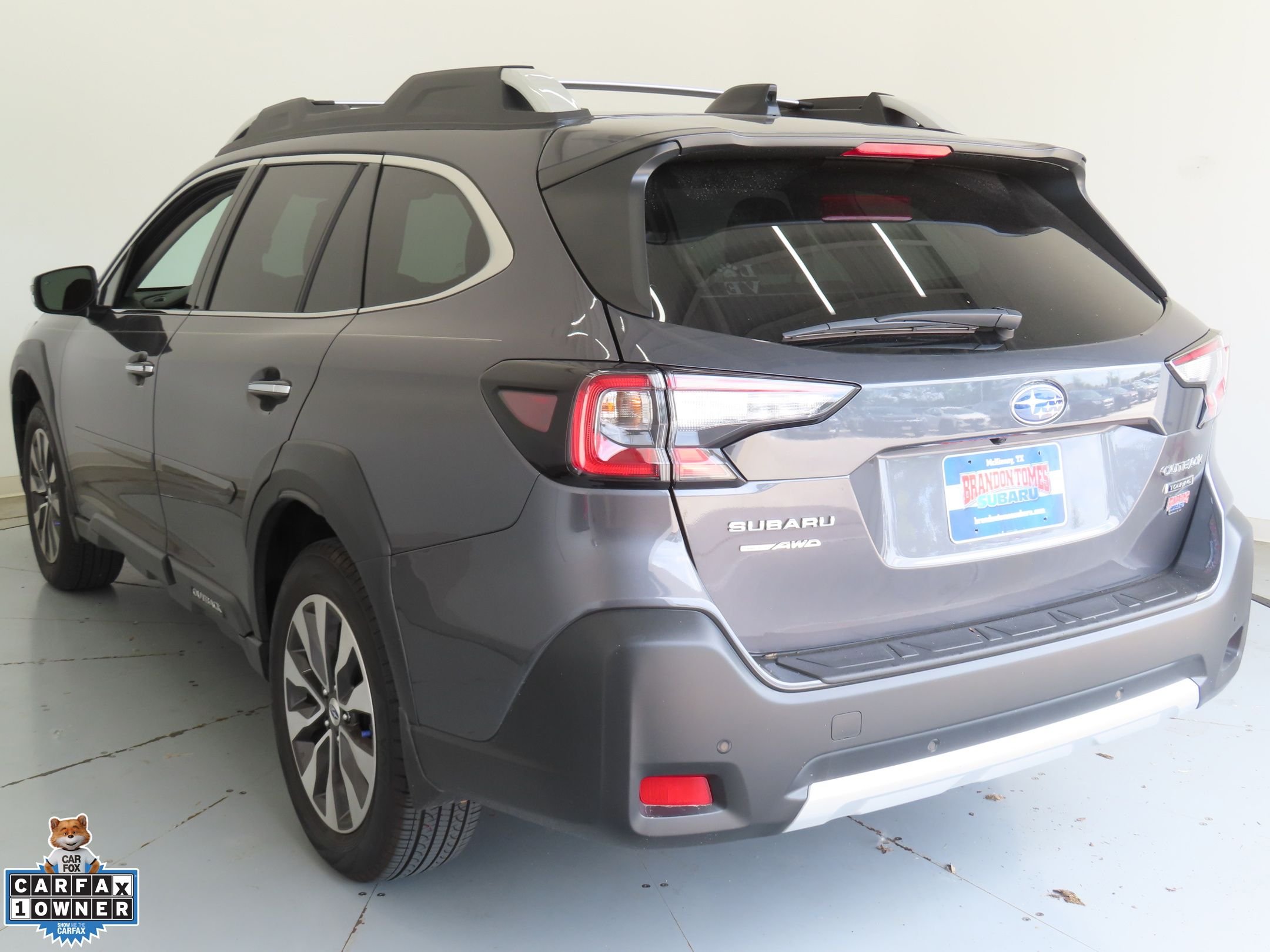 Used 2025 Gray Subaru Touring image 6