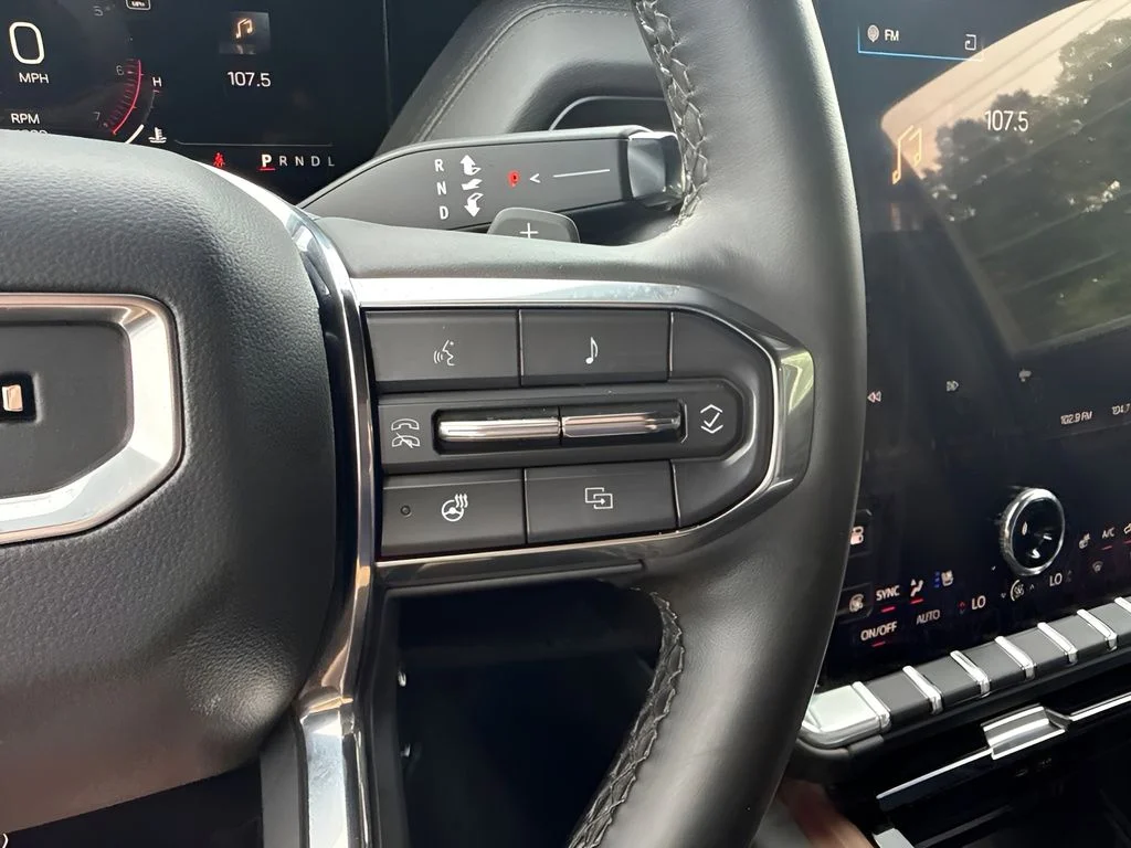 Used 2025 Silver GMC Denali image 18