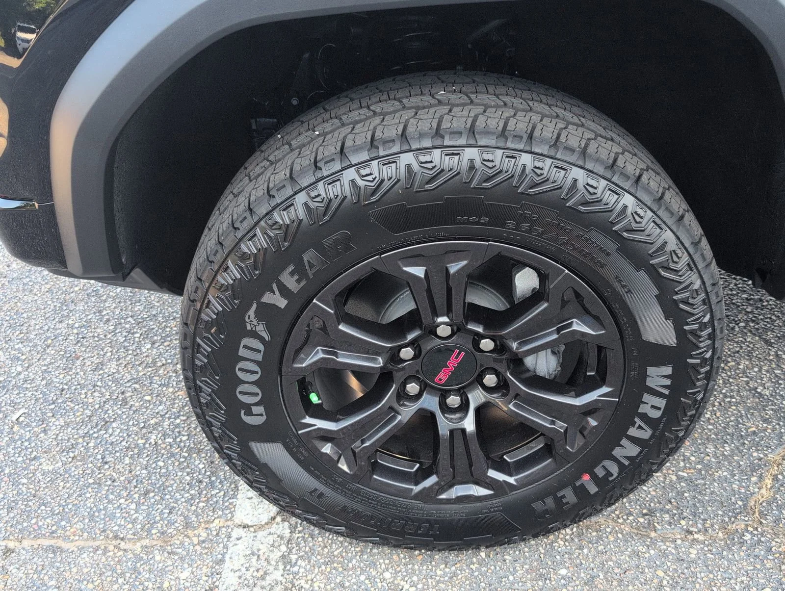 2025 GMC Canyon Elevation - Photo 9