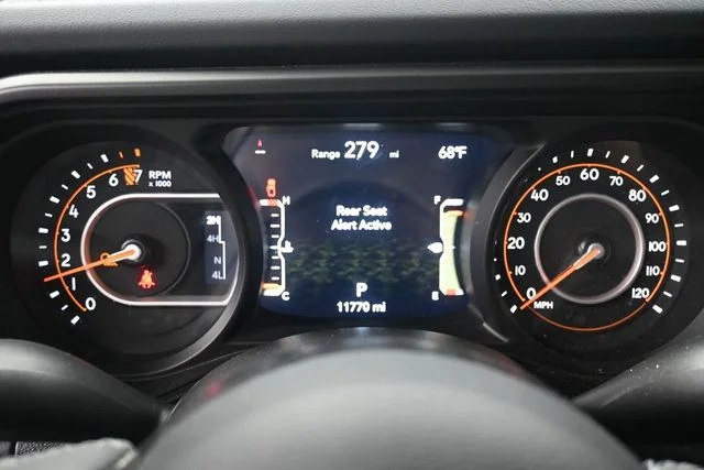 Certified Used 2025 41 Jeep Rubicon image 8