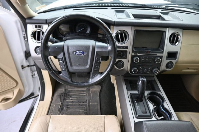Used 2017 White Ford XLT image 20