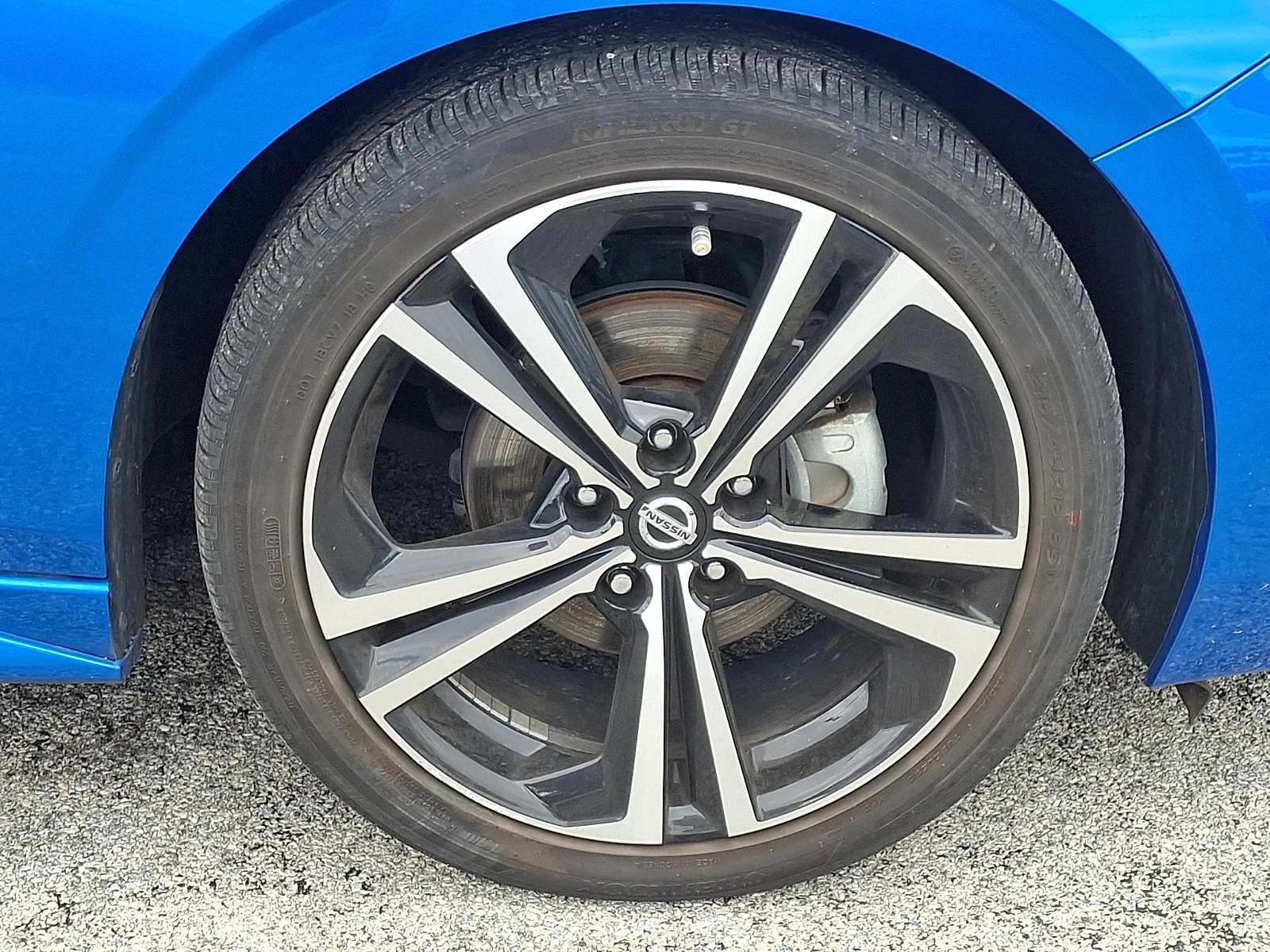 Used 2023 Blue Nissan SR image 8