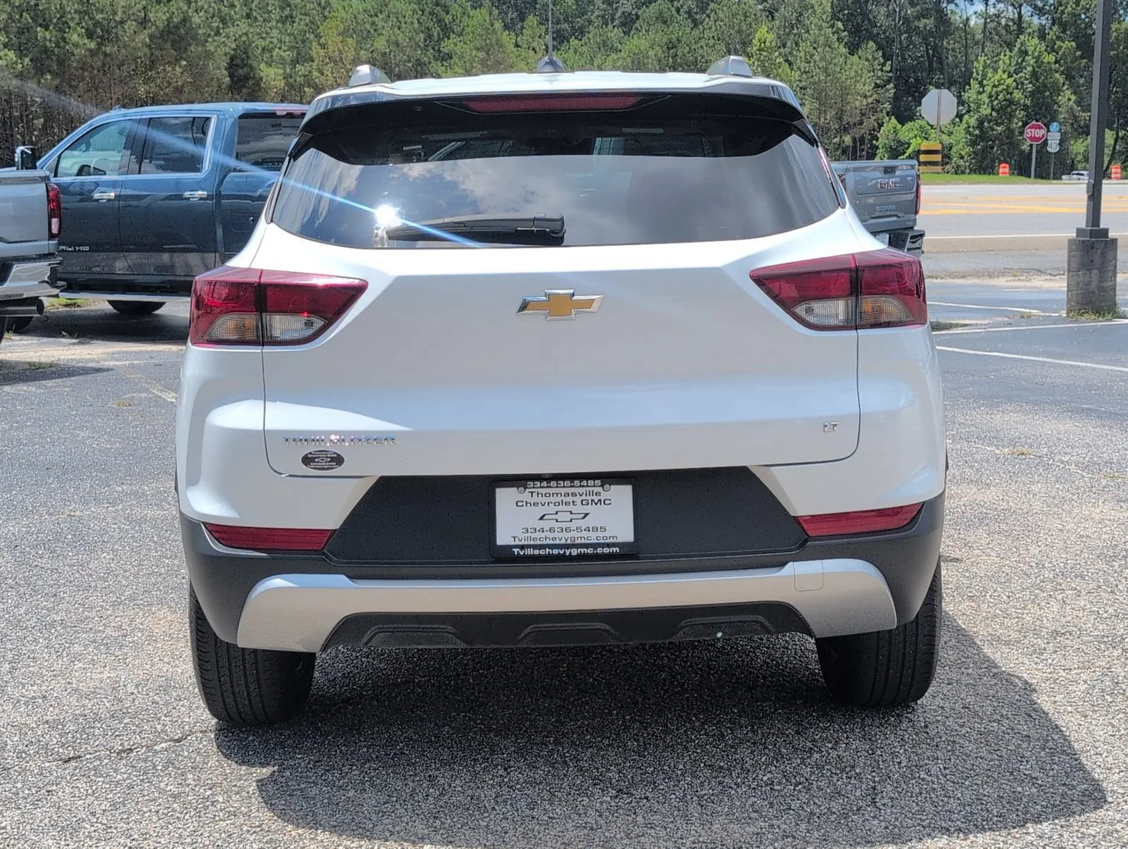 Used 2023 Summit White Chevrolet LT image 4