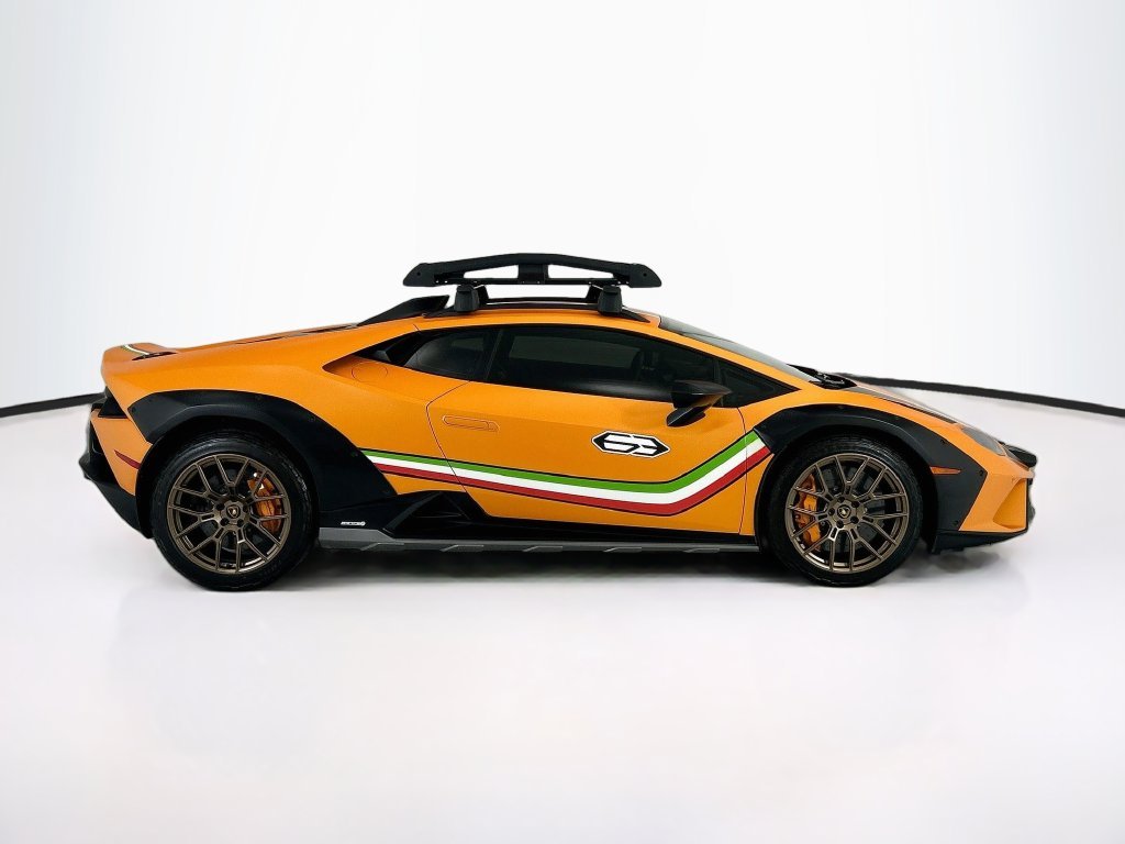 Used 2023 Orange Lamborghini  image 4