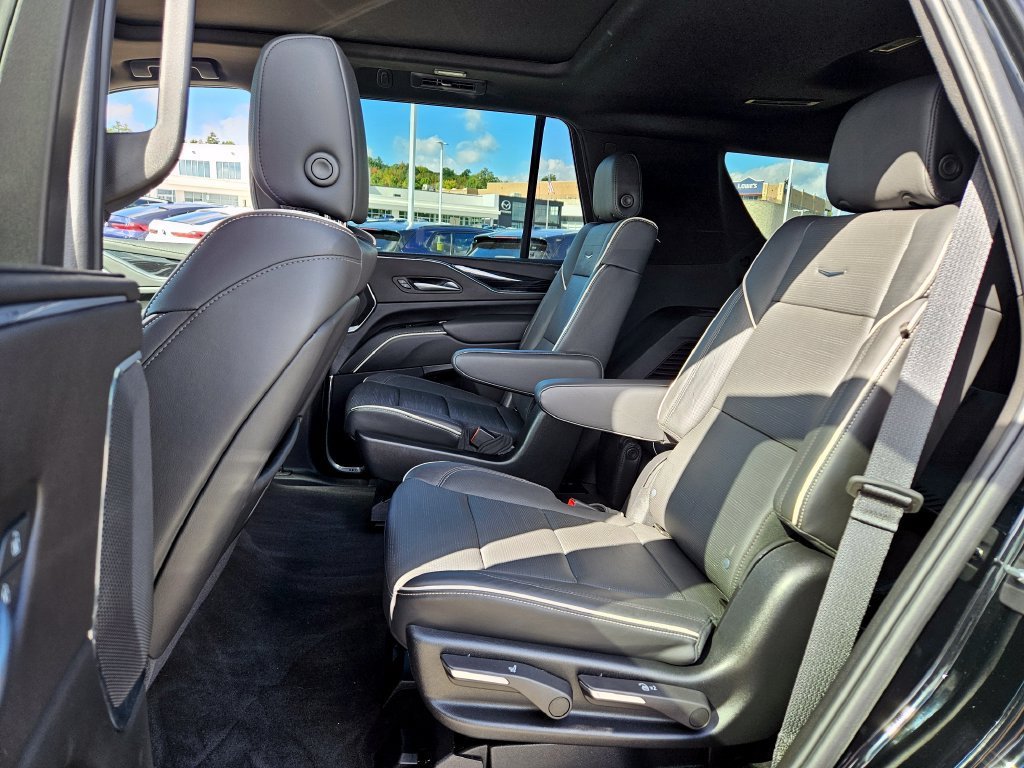 2023 Cadillac Escalade Sport - Photo 11