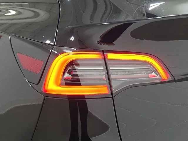Used 2021 Black Tesla Long Range image 32