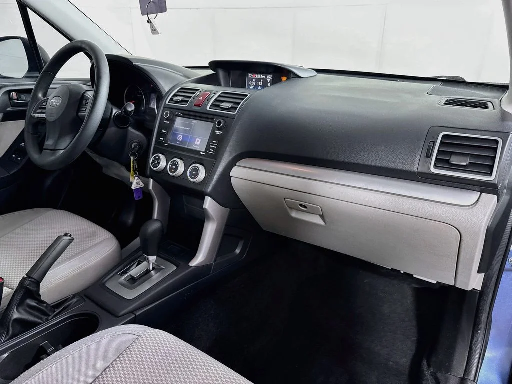 Used 2016 Blue Subaru 2.5i image 33