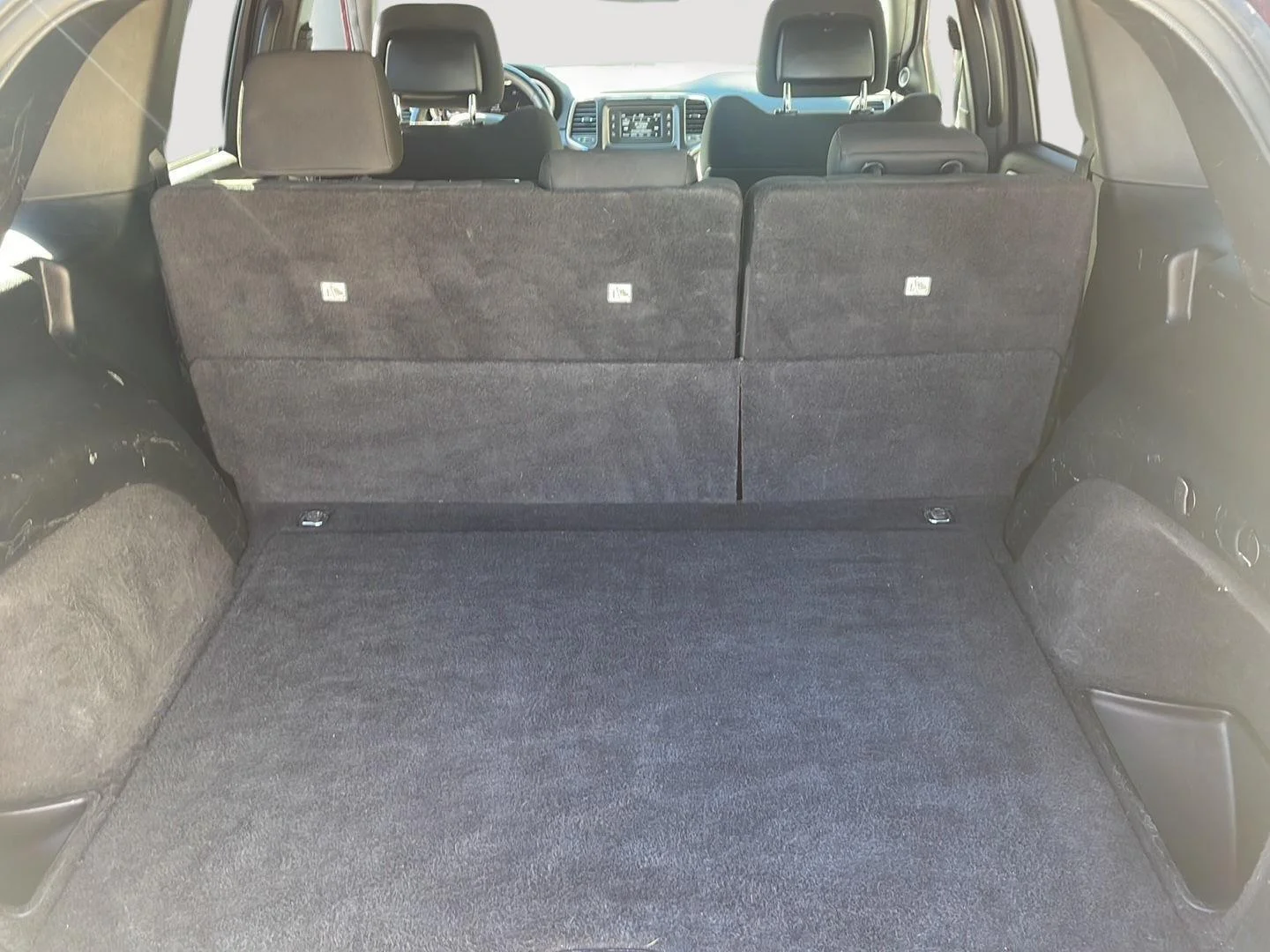 Used 2016 Velvet Red Pearlcoat Jeep Laredo image 6