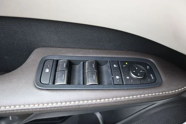 Used 2024 White Lexus 350 image 20