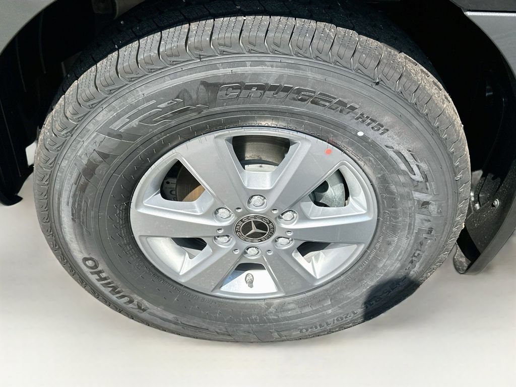 New 2026 Obsidian Black Metallic Mercedes-Benz Crew 144 WB image 28