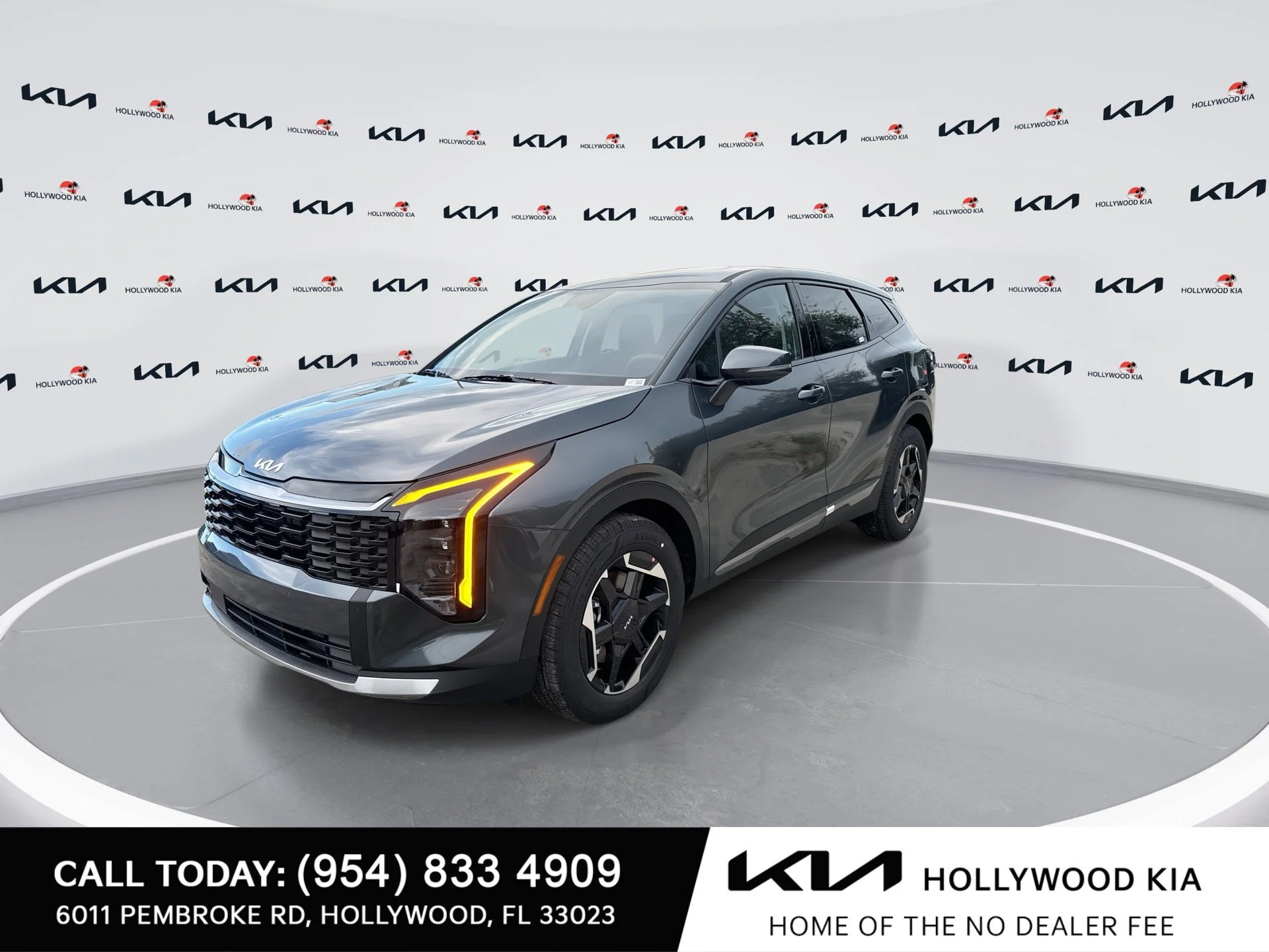 New 2027 Gravity Gray Kia S image 4