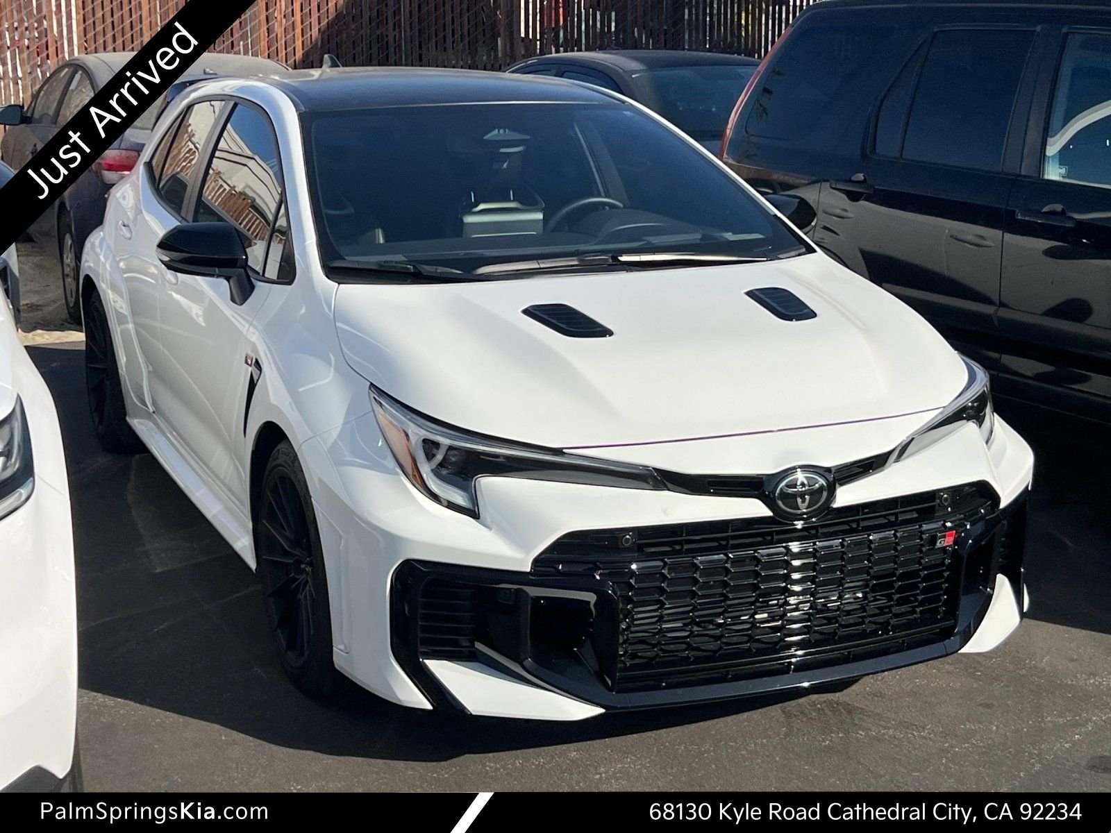 Used 2025  Toyota Premium Plus image 1