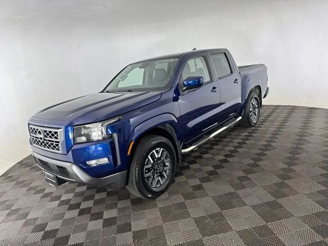 Used 2022 Blue Nissan SV image 3