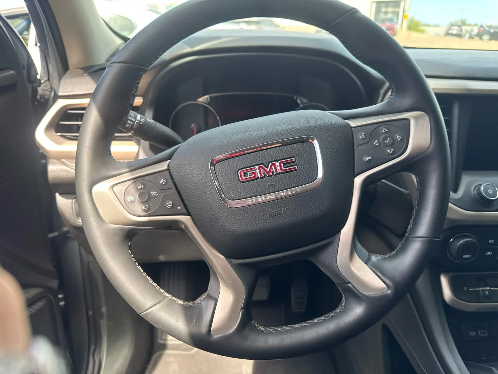 Used 2023 Sterling Metallic GMC Denali image 10