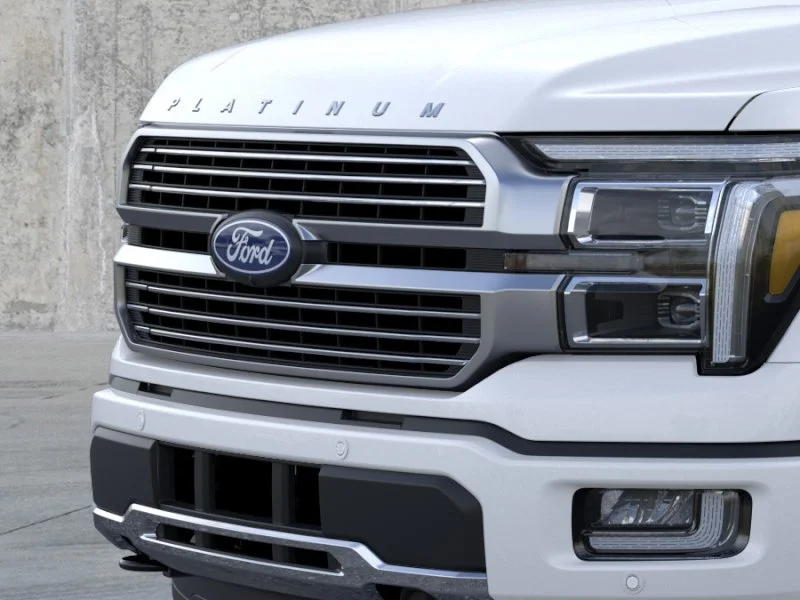 New 2026 Star White Metallic Tri-Coat Ford Platinum® image 17