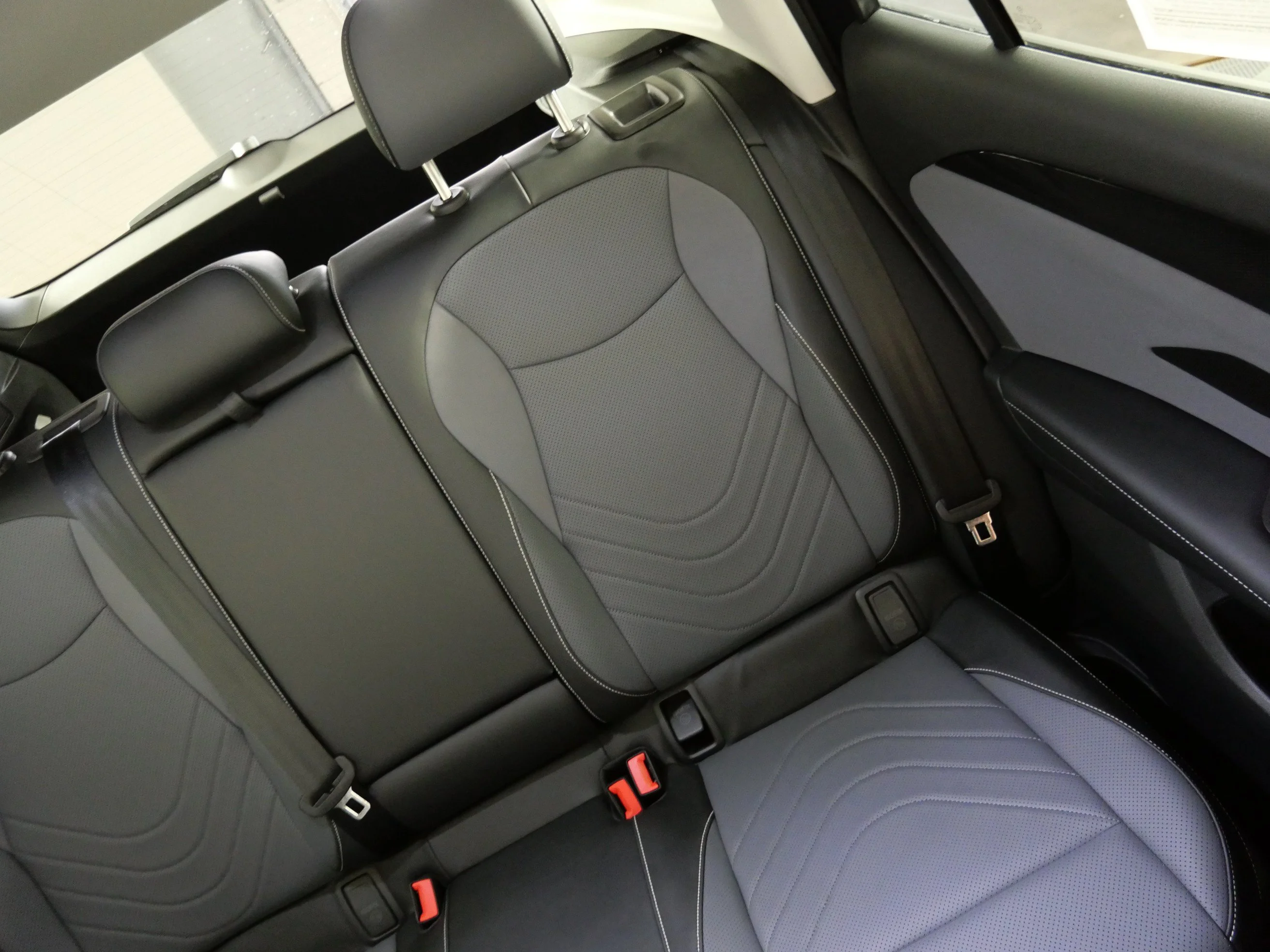Certified Used 2026  Volkswagen SE image 14