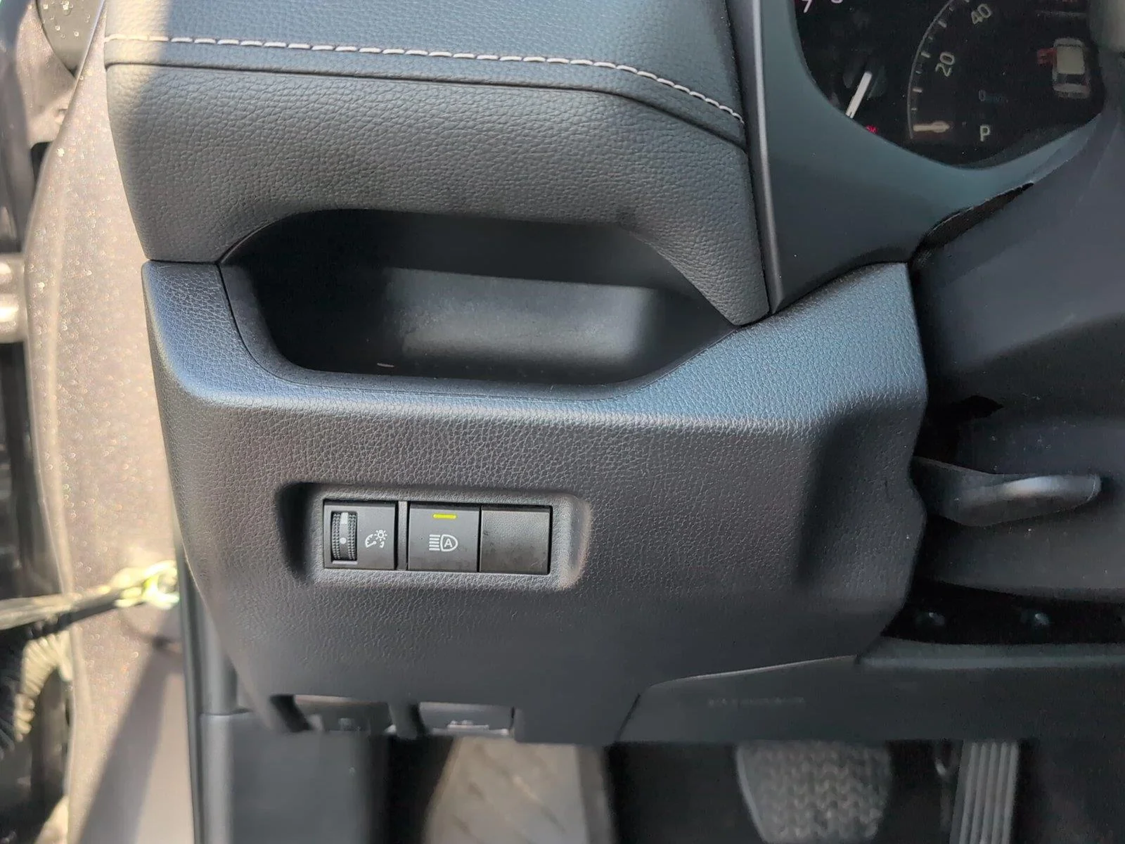 Used 2024 Magnetic Gray Metallic Toyota XLE image 27