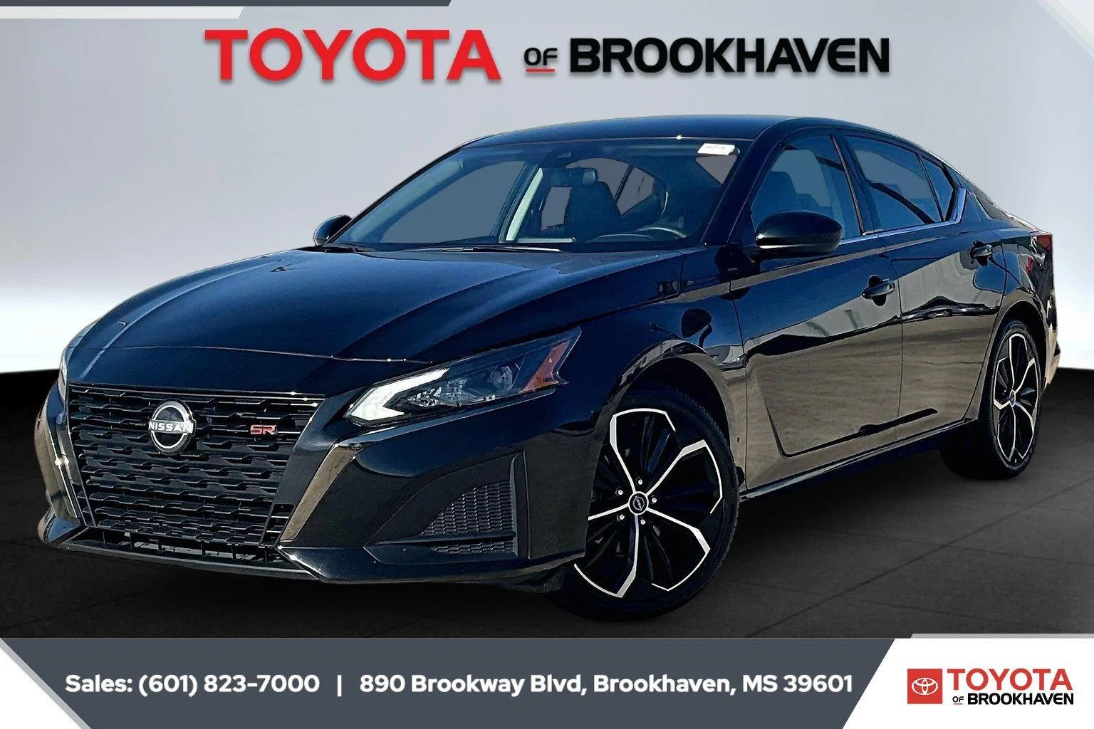 Used 2025 Super Black Nissan SR image 10