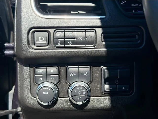 Used 2024 Titanium Rush Metallic GMC AT4 image 38