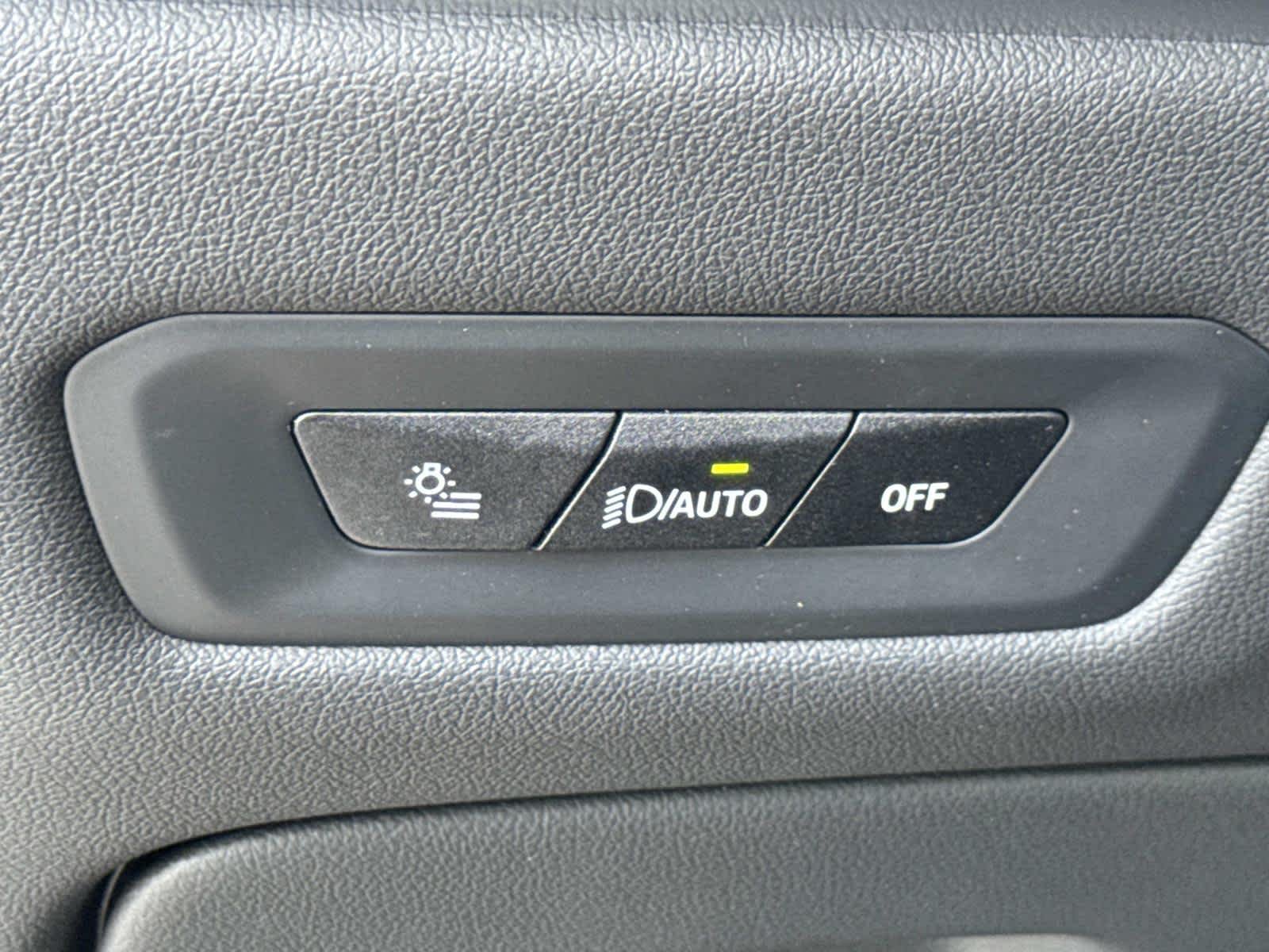 New 2026 Dravit Grey Metallic BMW xDrive40i image 28